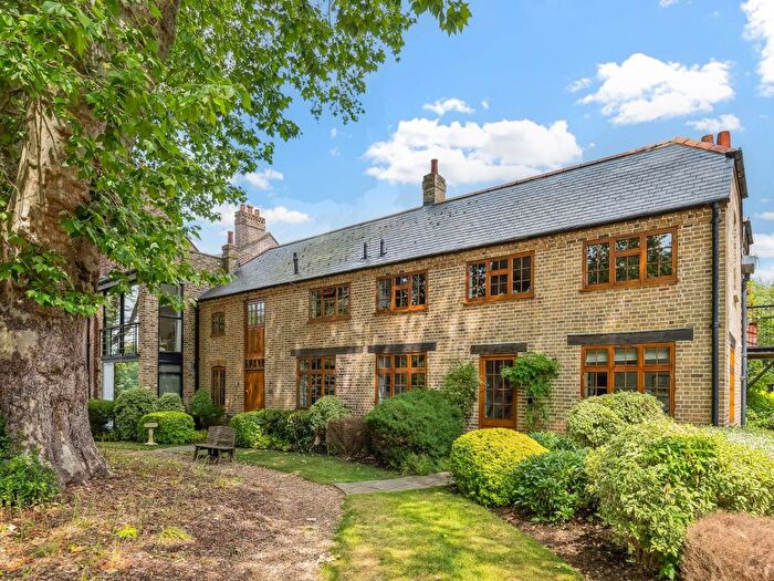 4 Bedroom Property To Rent In Old Mill Close, Uxbridge, Middlesex, UB8