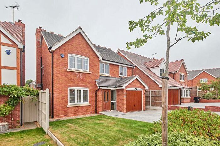 4 Bedroom Detached House For Sale In Pearmain Garden, Hagley, DY9