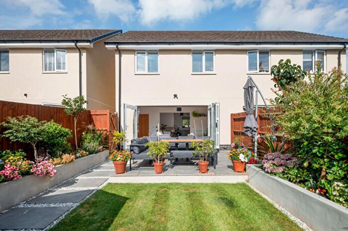 3 Bedroom Semi-Detached House For Sale In Brock Close, Wittering, PE8