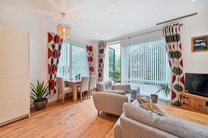 1 Bedroom Flat To Rent In Santina Apartments, Cherry Orchard Road, Croydon, CR0