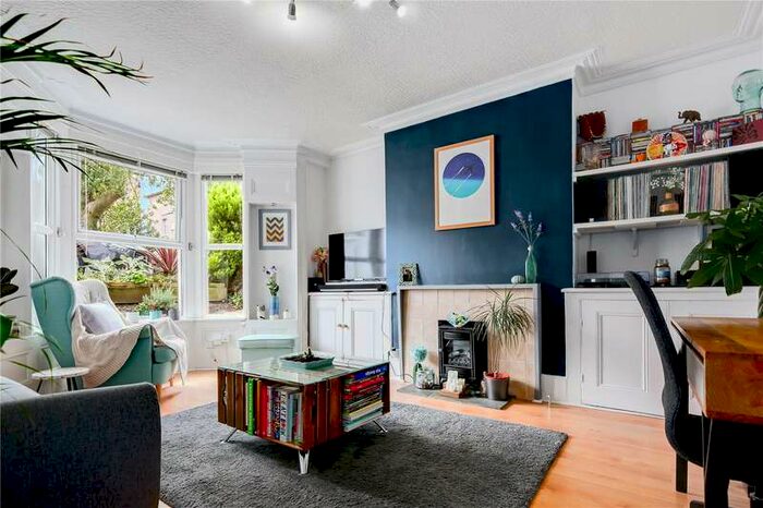 1 Bedroom Flat To Rent In Grosvenor Road, London, E11