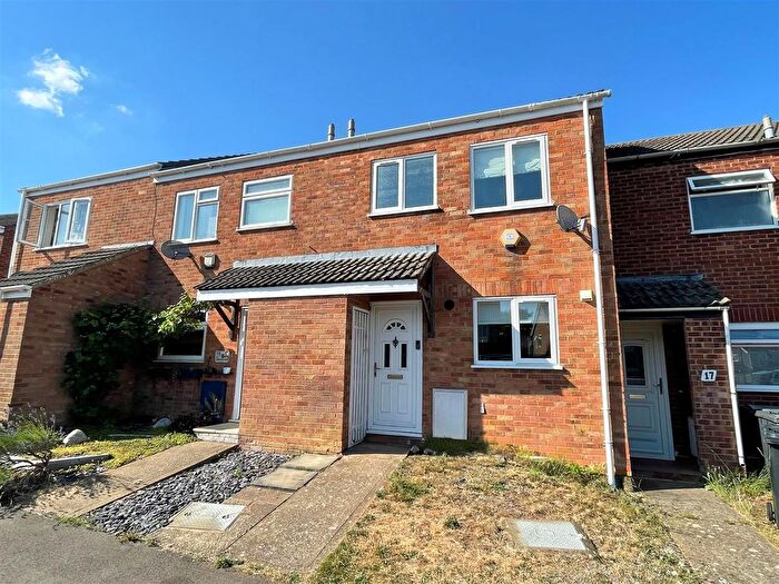 2 Bedroom Property To Rent In Dove Tree Road, Leighton Buzzard, LU7