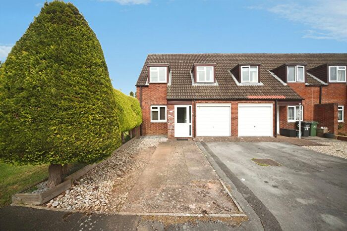 3 Bedroom End Terrace House For Sale In Holly Close, Taunton, TA1