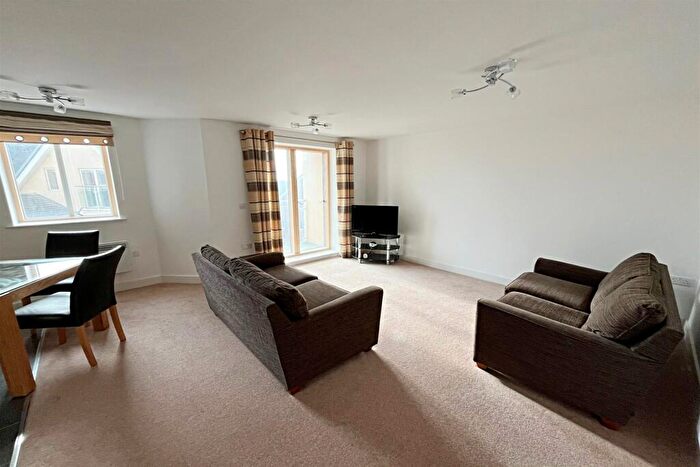 2 Bedroom Flat To Rent In Boscombe Spa, BH5