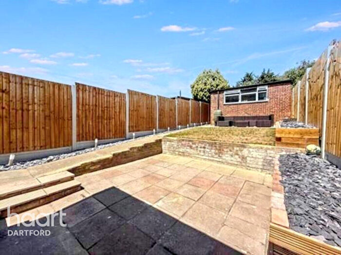 3 Bedroom Terraced House To Rent In Eversley Avenue, Bexleyheath, DA7