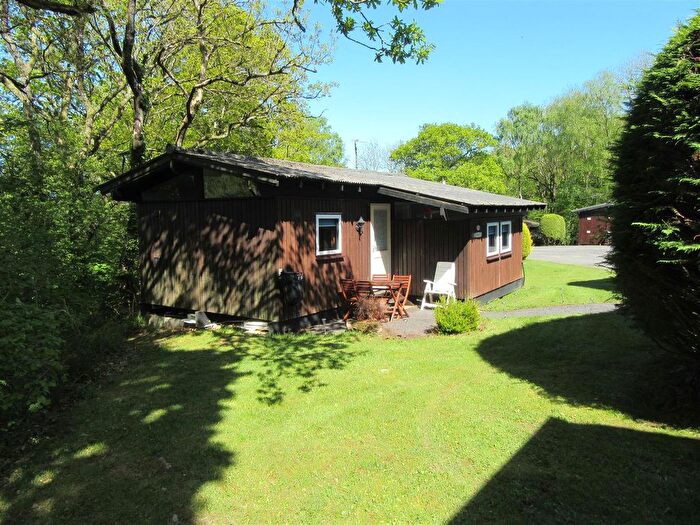 2 Bedroom Chalet For Sale In Penlan Holiday Park, Cenarth, SA38