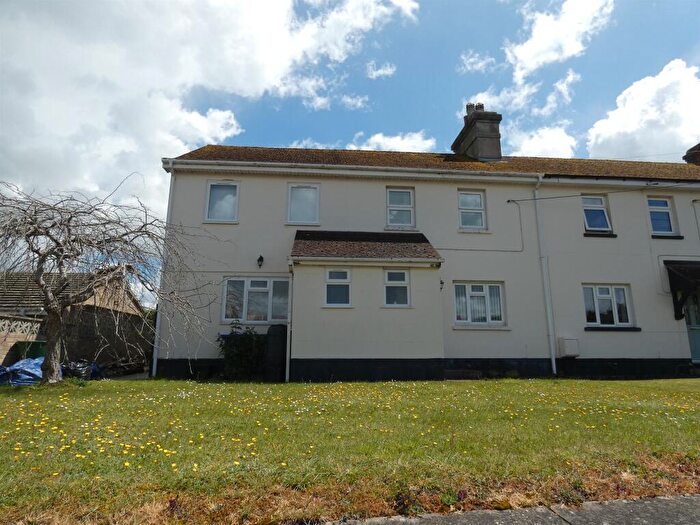 4 Bedroom End Of Terrace House For Sale In Salisbury Road, Bulford, Salisbury, SP4