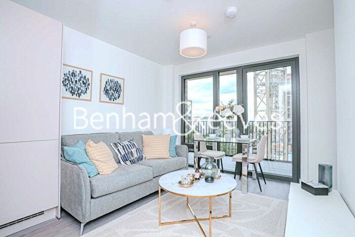 1 Bedroom Flat To Rent In Brook Avenue, Wembley, HA9