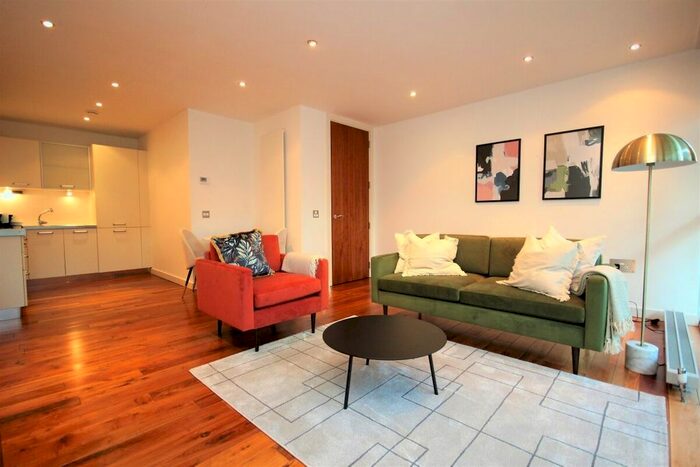 2 Bedroom Flat To Rent In Clowes Street, Salford, M3