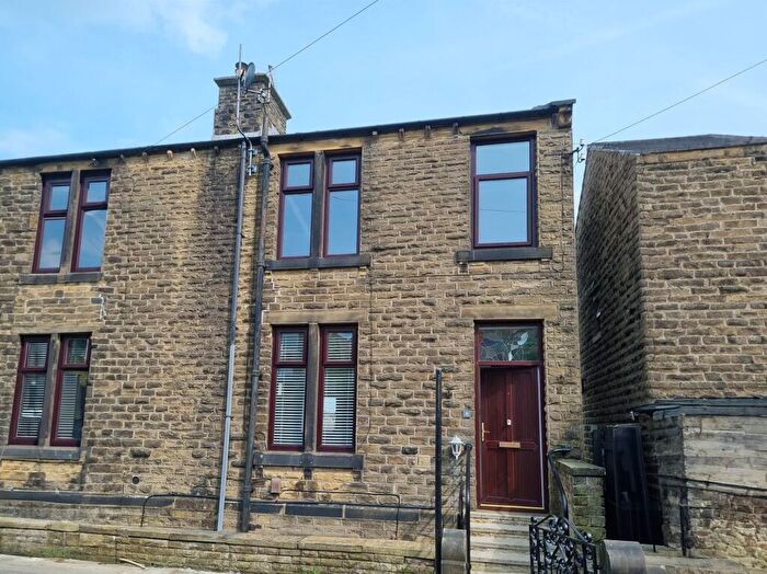 2 Bedroom Semi-Detached House To Rent In Deyne Road, Huddersfield, HD4