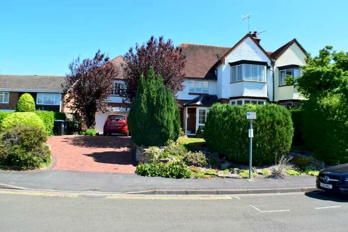 2 Bedroom Semi-Detached House To Rent In Fordham Ave Stratford-upon-avon, CV37