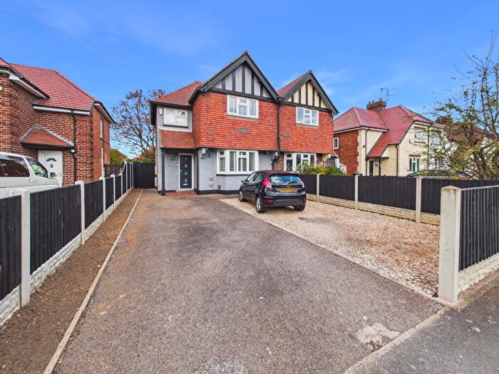 3 Bedroom Semi Detached House For Sale In Harvey Road, Alvaston, DE24