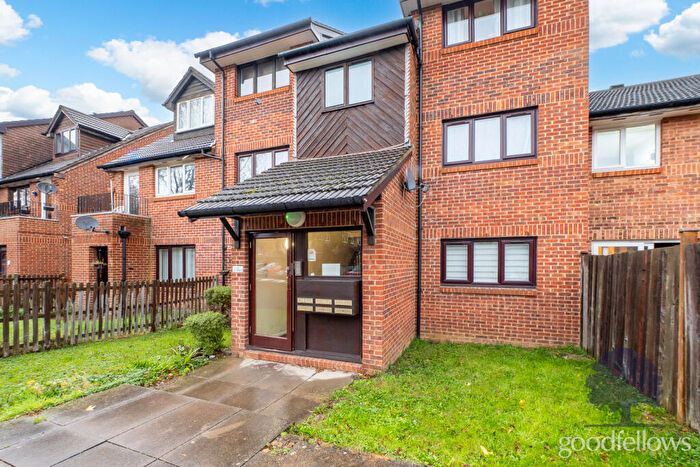1 Bedroom Apartment To Rent In Vellum Drive, Carshalton, SM5
