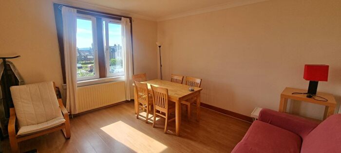 2 Bedroom Flat To Rent In Macaulay Street, Dundee, DD3