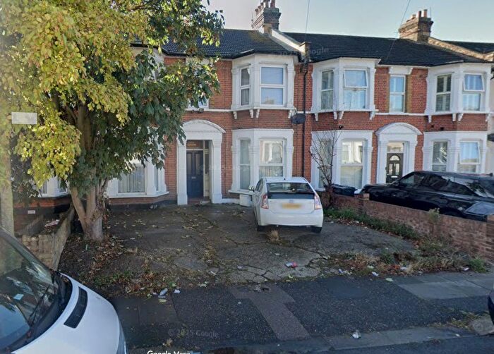 1 Bedroom Flat For Sale In Wellwood Road, Ilford, IG3