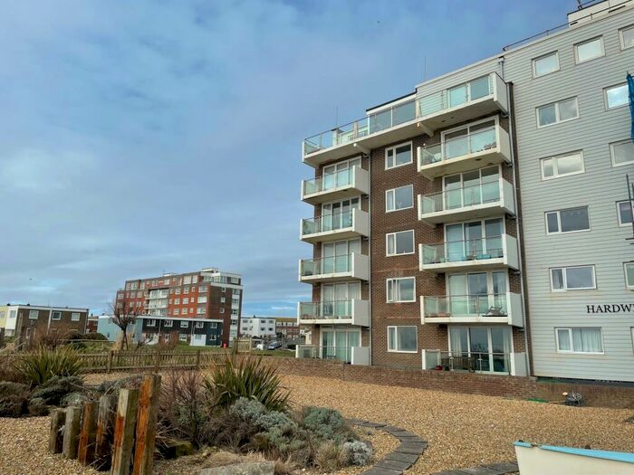 Flat To Rent In Esplanade, Seaford, BN25