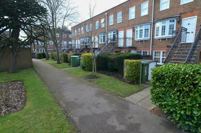 1 Bedroom Flat To Rent In Adams Square, Bexleyheath, DA6