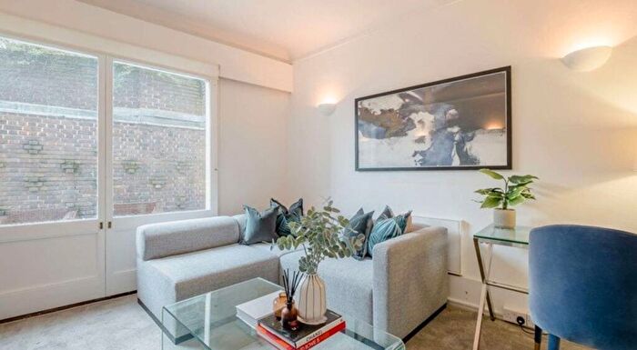2 Bedroom Flat To Rent In Regents Park, NW8