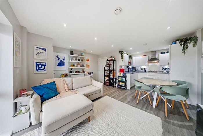 1 Bedroom Flat For Sale In Affinity Place, Elstree Way, Borehamwood, WD6