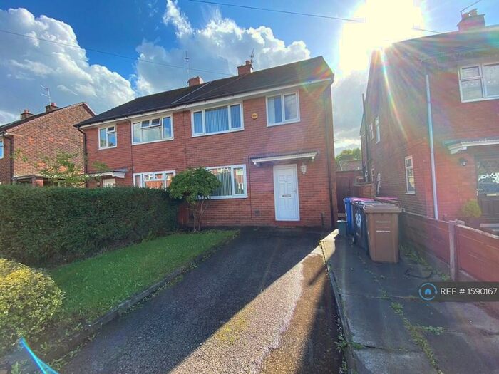 3 Bedroom Semi-Detached House To Rent In Worsley Avenue, Worsley, Manchester, M28