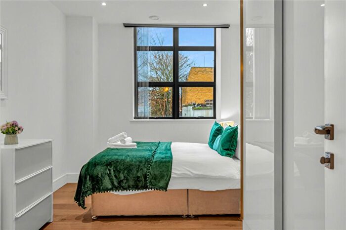 2 Bedroom Flat To Rent In Carlow House, London, NW1
