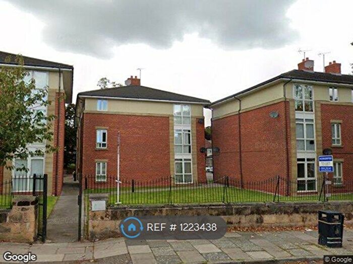 2 Bedroom Flat To Rent In Mayfair Court, Prenton, CH43