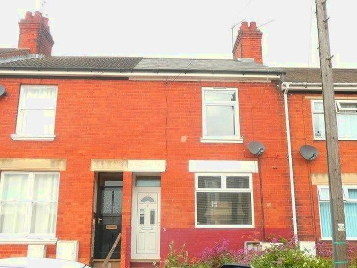 3 Bedroom Terraced House To Rent In Mill Road, Wellingborough, NN8
