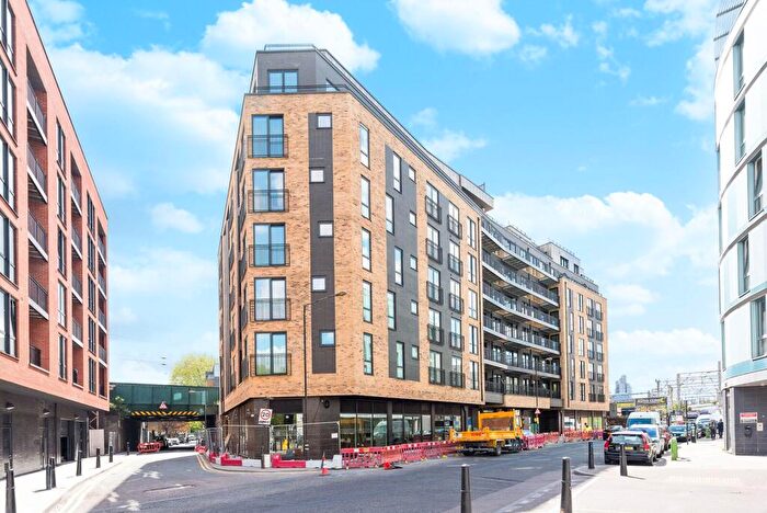 1 Bedroom Flat To Rent In Dressage Court, , Bethnal Green, London, E2