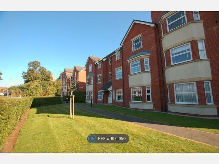 2 Bedroom Flat To Rent In Trefoil Gardens, Stourbridge, DY8