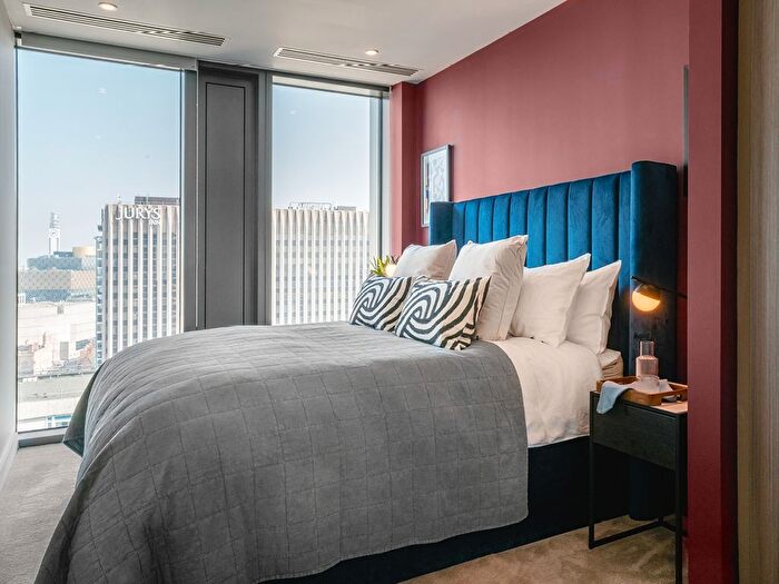 2 Bedroom Flat To Rent In The Mercian Broad Street, Birmingham, B15