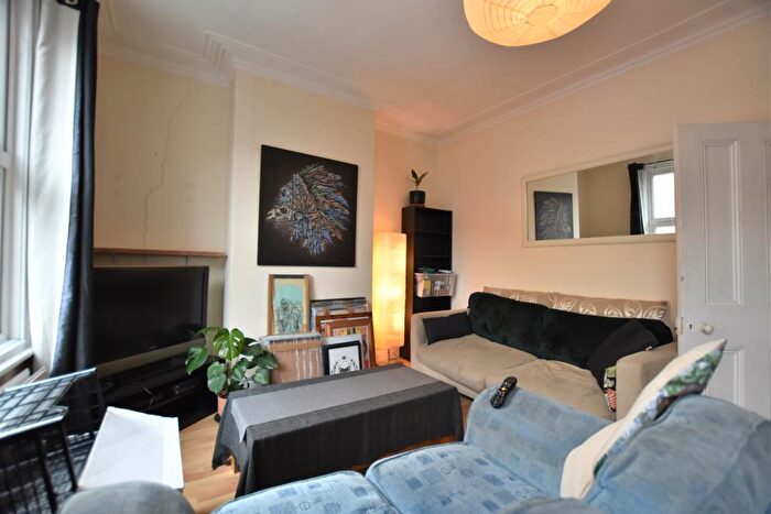 1 Bedroom Terraced House To Rent In North Street, Bedminster, Bristol, BS3