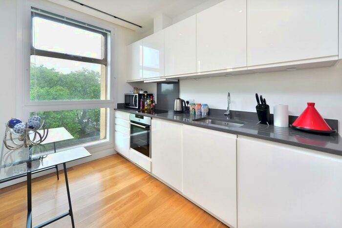 1 Bedroom Flat To Rent In Highbury Crescent, N5