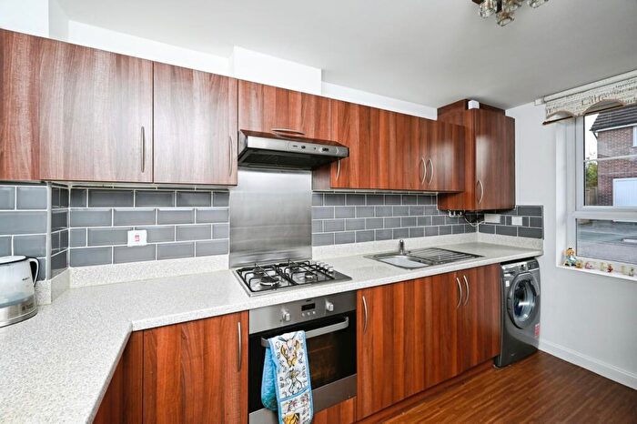 3 Bedroom End Of Terrace House For Sale In Gressingham Close, Forest Town, Mansfield, Nottinghamshire, NG19