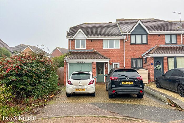3 Bedroom Semi-Detached House For Sale In St. Davids Close, Beccles, NR34