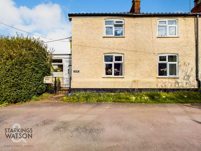 3 Bedroom Cottage For Sale In Station Road, Cantley, Norwich, NR13