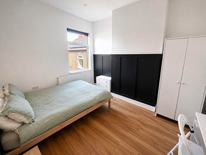 1 Bedroom Property To Rent In Corporation Road, Grimsby, Lincolnshire, DN31