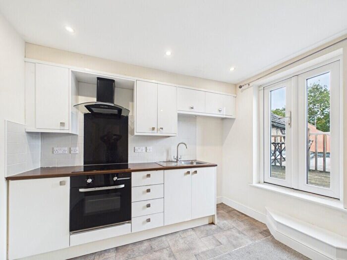 2 Bedroom Apartment To Rent In High Street, Cheltenham, GL50