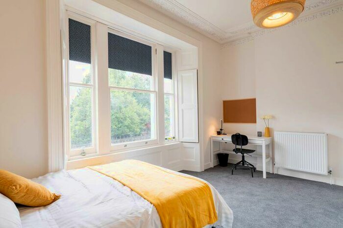 5 Bedroom Flat To Rent In Clifton Park Road, Bristol, BS8