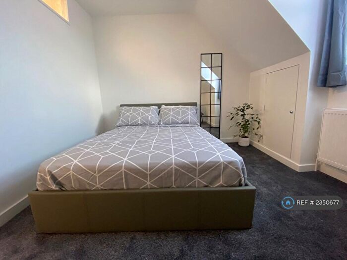 1 Bedroom Flat To Rent In Pangbourne Street, Reading, RG30