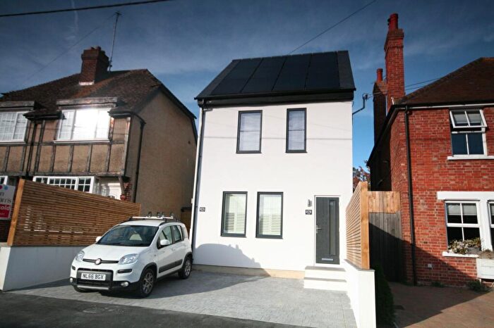 2 Bedroom Apartment To Rent In Church Road, Wheatley, OX33