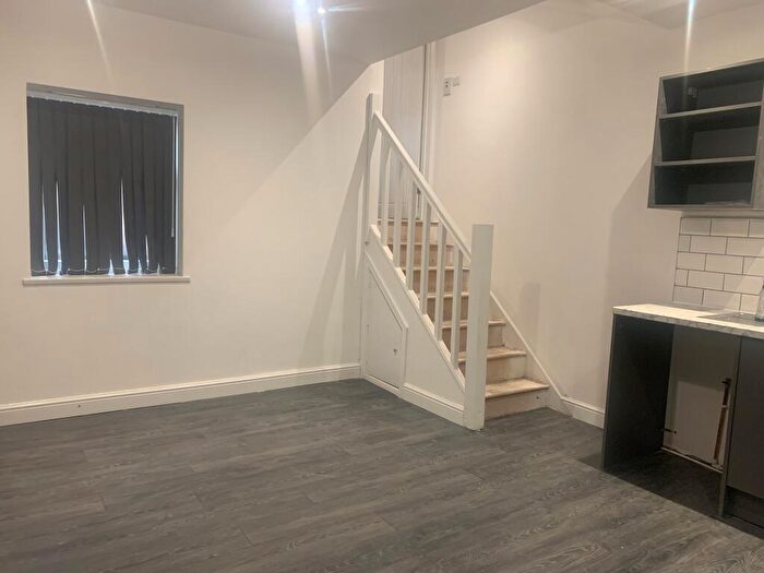 Studio To Rent In Flat, Woodville, Swadlincote, DE11