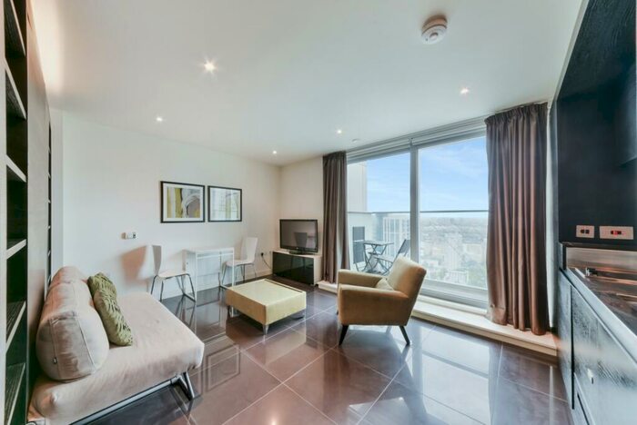 Flat To Rent In West Tower, Pan Peninsula, Pan Peninsula Square, Canary Wharf, London, E14