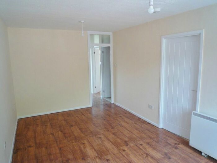 2 Bedroom Flat To Rent In Teagues Crescent, Trench, Telford, TF2