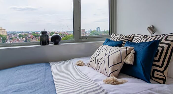 1 Bedroom Studio To Rent In Chelsea Lightfoot Hall, Manresa Road, London, SW3