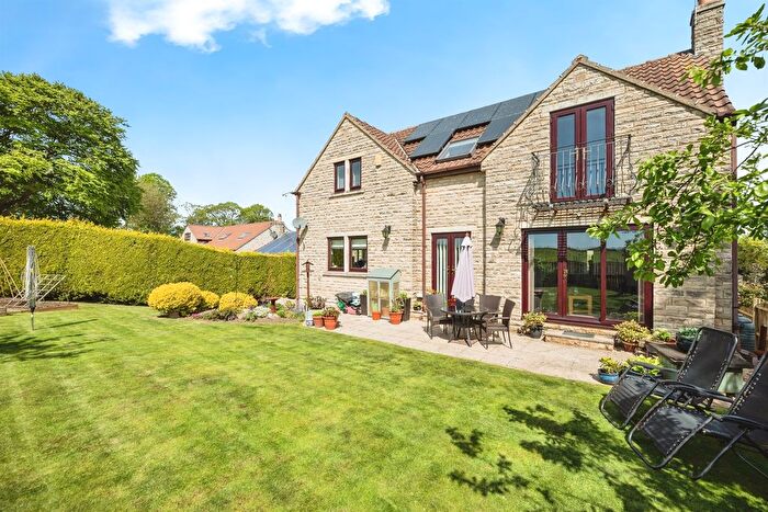 6 Bedroom Detached House For Sale In Estcourt Drive, Darrington, Pontefract, WF8