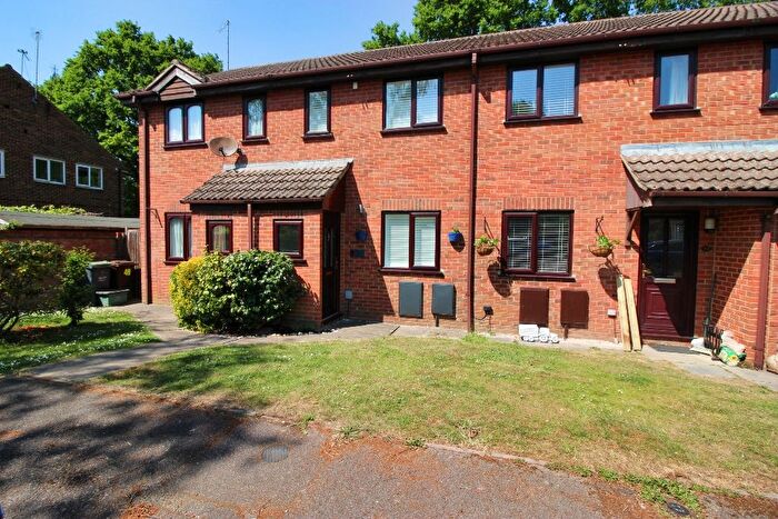 2 Bedroom Terraced House For Sale In Lingfield Road, Borough Green, TN15