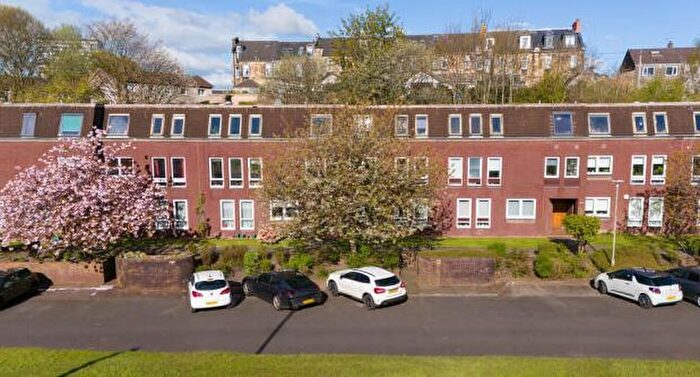 2 Bedroom Property To Rent In Clarence Gardens, Glasgow, G11