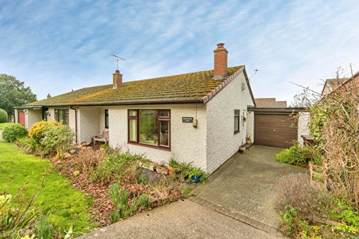 2 Bedroom Bungalow For Sale In Park Road, Llanfairfechan, Conwy, LL33