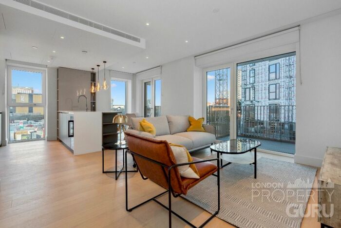 2 Bedroom Flat To Rent In Parkside Apartments, White City, London, W12