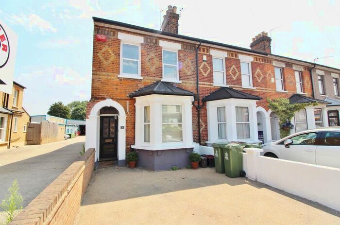 3 Bedroom End Of Terrace House To Rent In Bourne Road, Bexley, Kent, DA5